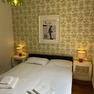 Maison D' Orange - Bed & Breakfast